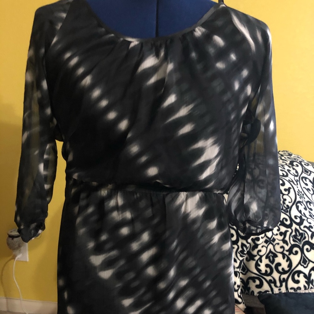 Express black and white mid length dress